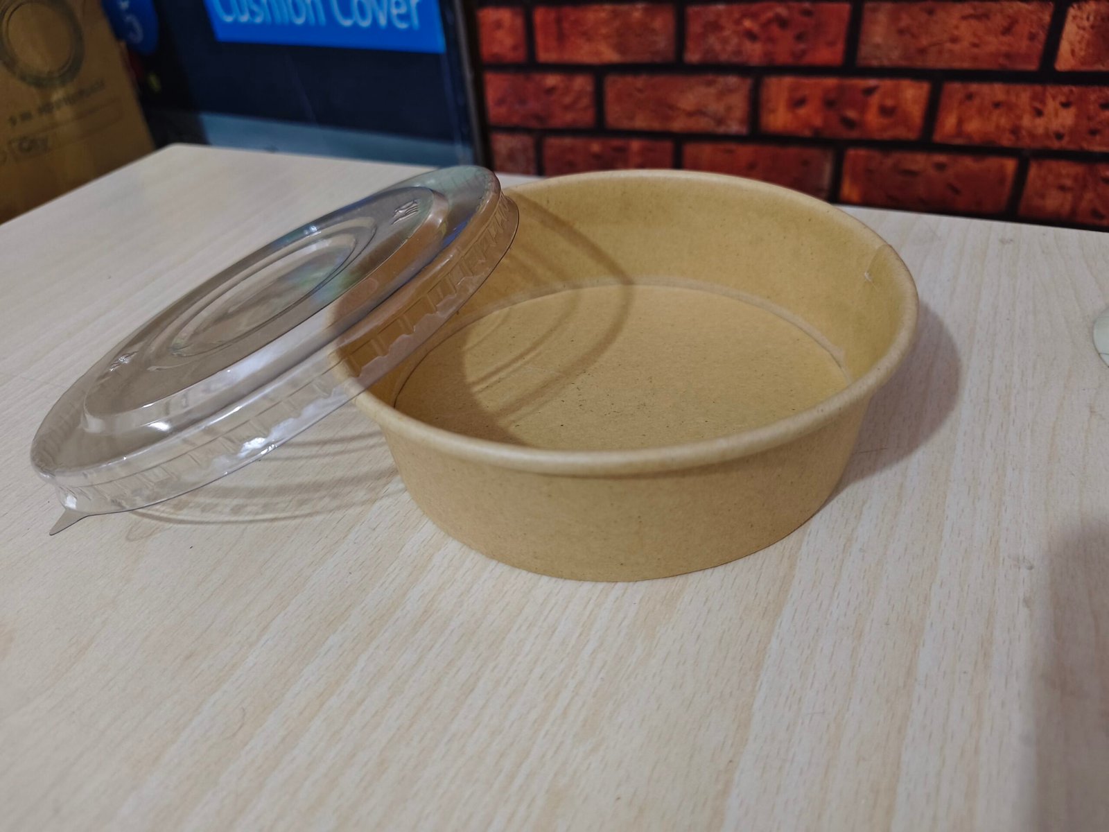 Kraft Paper Container With Pet Lid 500ml Flat